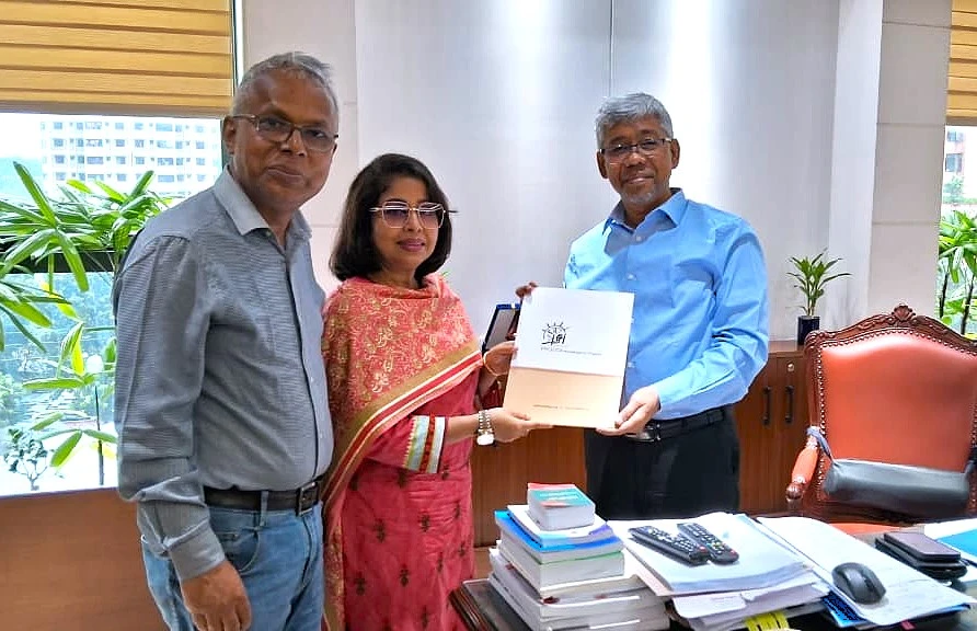 তামাক নিয়ন্ত্রণ আইন সংশোধনে এনবিআরের সহযোগিতা চায় আত্মা-প্রজ্ঞা, আশ্বাস এনবিআর চেয়ারম্যানের