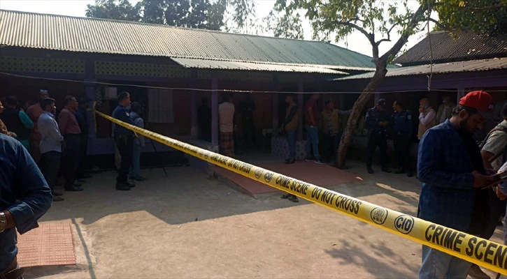 রংপুরে মুক্তিযোদ্ধা ও তার স্ত্রীর গলাকাটা লাশ উদ্ধার