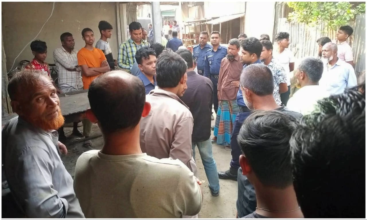 চন্দ্রপুর ইউনিয়ন পরিষদের মাঠে অবৈধ স্থাপনা: উচ্ছেদে ২ দিনের আল্টিমেটাম, কঠোর অবস্থানে প্রশাসন